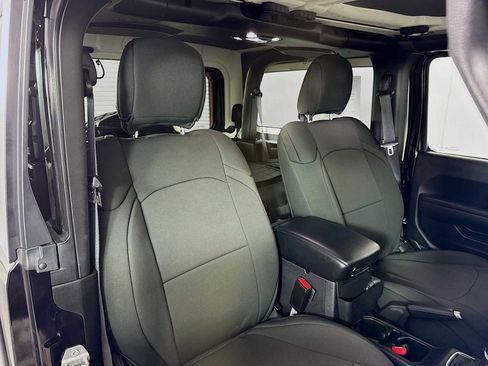 Used 2021 Jeep Wrangler Sport image 22