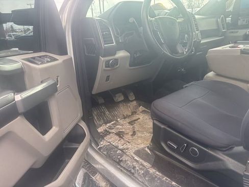 Used 2015 Ford F150 XLT w/ Equipment Group 302A Luxury image 4