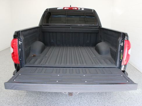 Used 2021 Toyota Tundra SR5 w/ SR5 Leather Package AWD/4WD image 9
