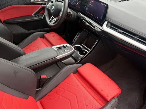 Certified 2024 BMW X1 M35i w/ Premium Package image 17