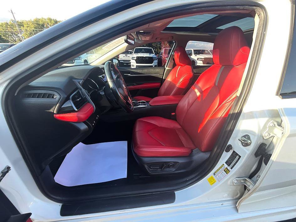 Used 2019 Toyota Camry XSE FWD image 15