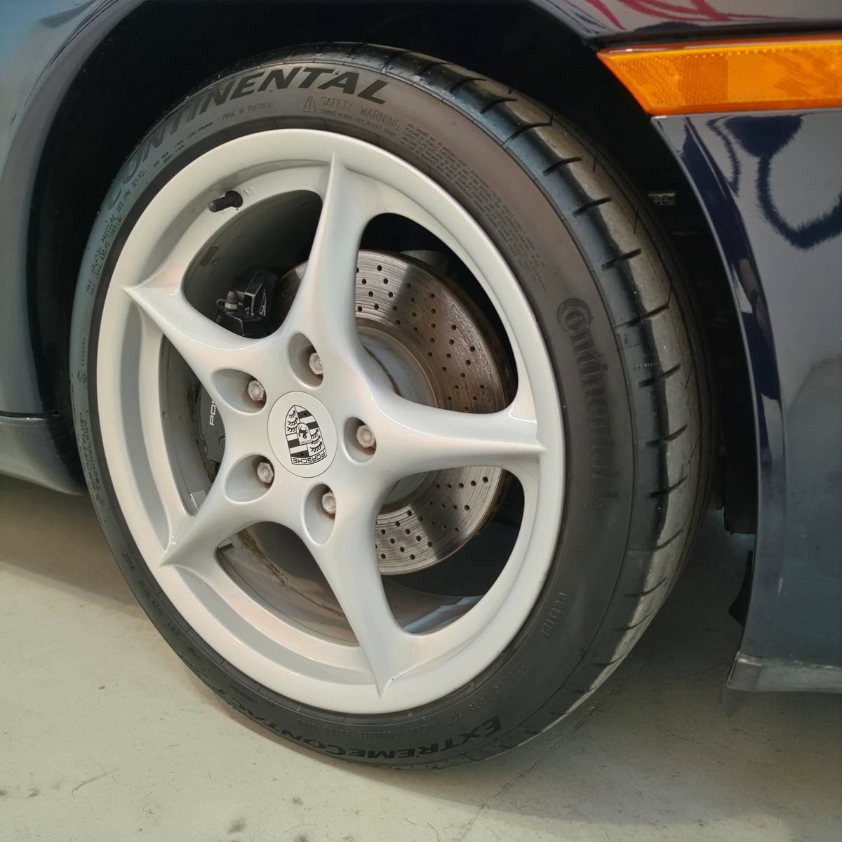 Used 2004 Porsche 911 Carrera 4 AWD/4WD image 17