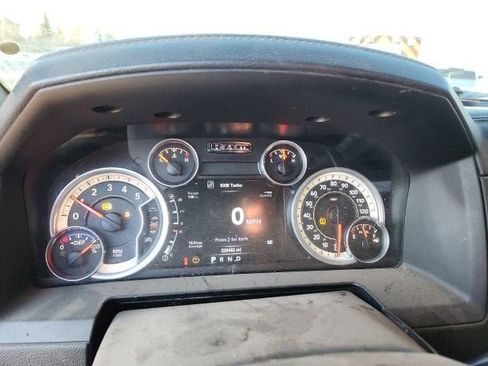 Used 2015 RAM 2500 Laramie w/ Convenience Group AWD/4WD image 12