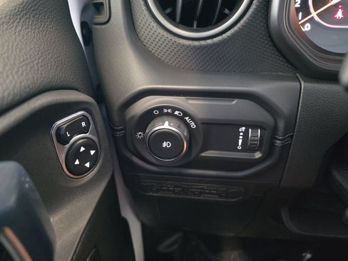 Used 2026 Jeep Wrangler Unlimited Rubicon AWD/4WD image 20