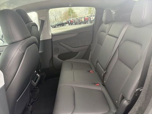 Used 2026 Tesla Model Y Long Range image 13