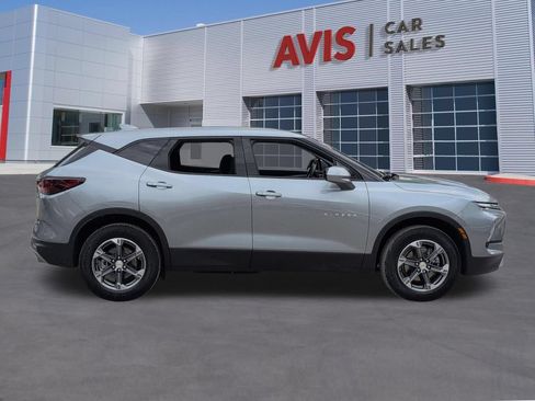 Used 2025 Chevrolet Blazer LT FWD image 5