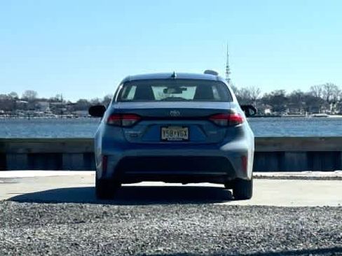 Used 2020 Toyota Corolla XLE image 7