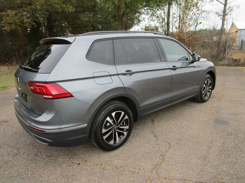 Used 2024 Volkswagen Tiguan S image 7