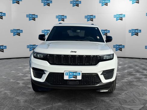 Certified 2023 Jeep Grand Cherokee Altitude image 15