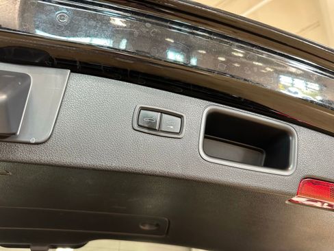 Used 2021 Porsche Macan S image 43