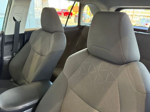 Used 2019 Toyota RAV4 XLE image 19