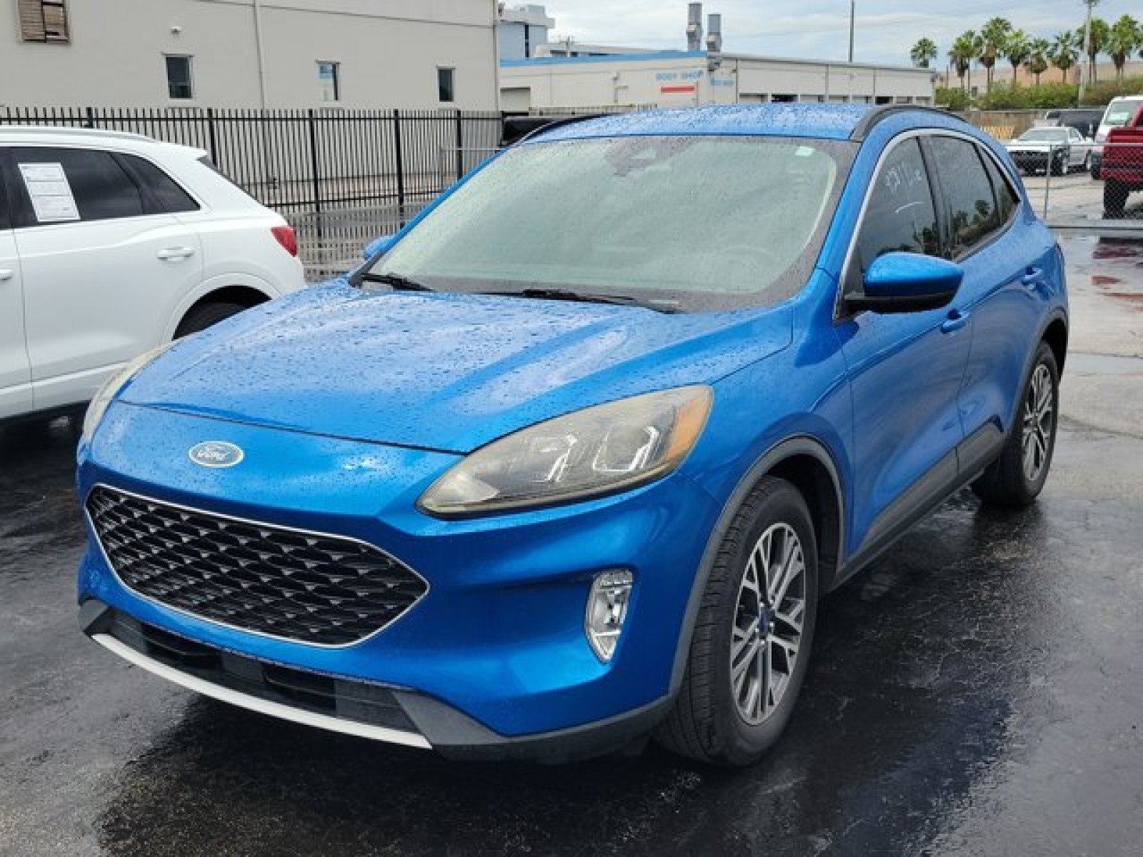 Used 2020 Ford Escape SEL FWD image 3