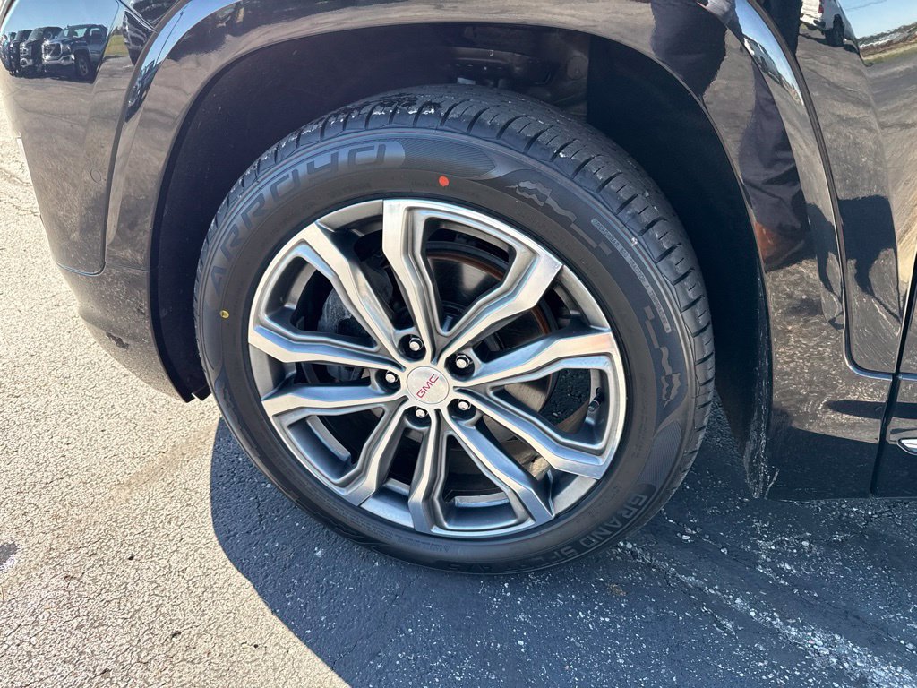 Used 2019 GMC Terrain Denali w/ Advanced Safety Package AWD/4WD image 6