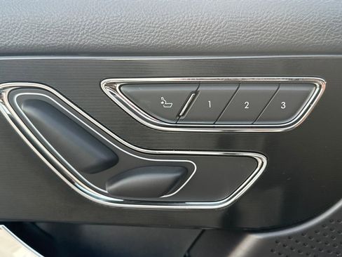 Used 2025 Lincoln Corsair AWD w/ Equipment Group 101A image 21