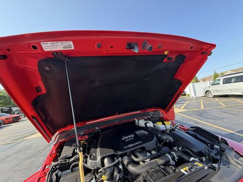 Used 2022 Jeep Wrangler Unlimited Sahara AWD/4WD image 50