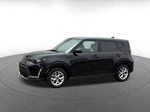 Used 2025 Kia Soul LX w/ LX Technology Package image 8