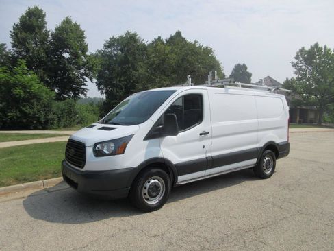 Used 2018 Ford Transit 150 130 Low Roof RWD image 2