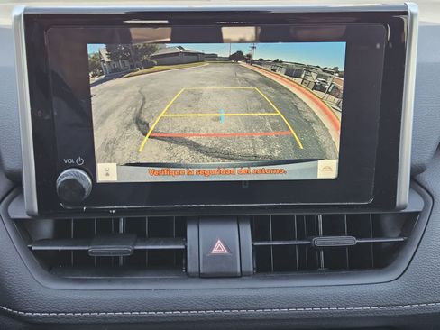 Used 2024 Toyota RAV4 XLE FWD image 16