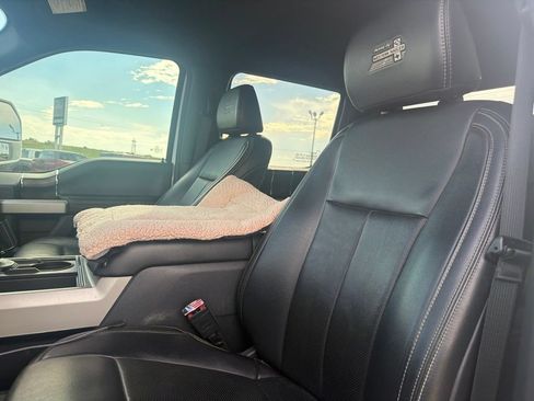 Used 2022 Ford F450 Lariat w/ Lariat Value Package AWD/4WD image 9