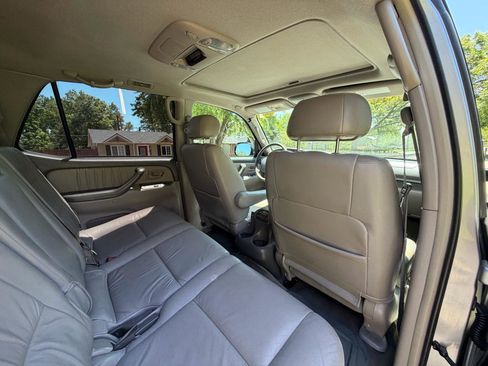 Used 2004 Toyota Sequoia Limited AWD/4WD image 21
