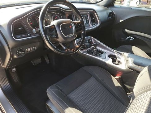 Used 2017 Dodge Challenger R/T image 15