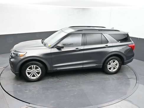 Used 2020 Ford Explorer XLT w/ Comfort Package AWD/4WD image 38