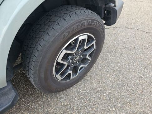 Used 2024 Ford Bronco Outer Banks image 10