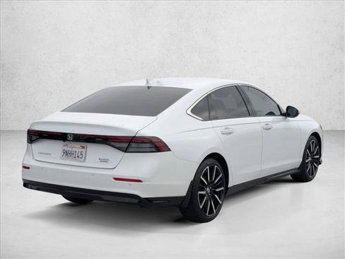 Used 2023 Honda Accord Touring image 5