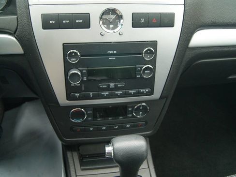 Used 2009 Mercury Milan Premier image 15