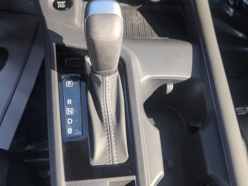 Used 2026 Nissan Sentra SV w/ SV Convenience Package FWD image 17