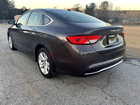 Used 2015 Chrysler 200 Limited w/ Convenience Group image 9