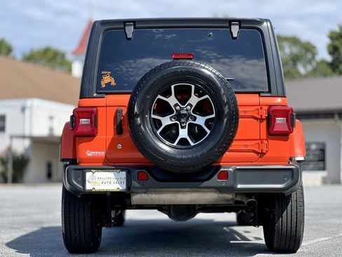 Used 2018 Jeep Wrangler Unlimited Rubicon w/ Safety Group image 8