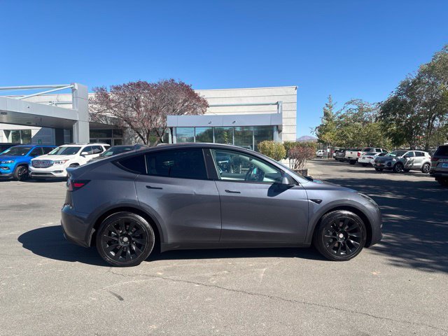 Used 2022 Tesla Model Y Long Range AWD/4WD image 9