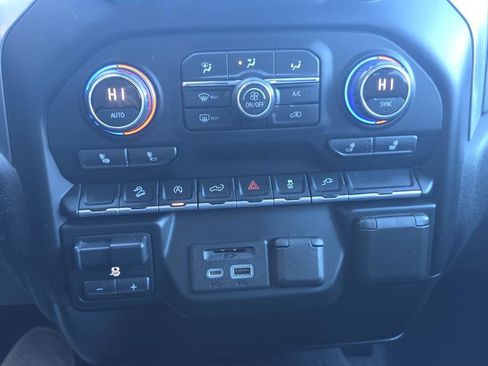 Used 2020 Chevrolet Silverado 1500 LT w/ All-Star Edition image 23