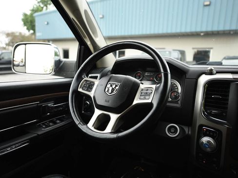 Used 2016 RAM 1500 Laramie w/ Convenience Group AWD/4WD image 19