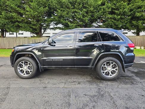Used 2019 Jeep Grand Cherokee Limited image 3