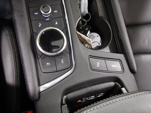 Used 2022 Cadillac XT5 Premium Luxury image 28