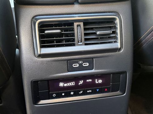 Used 2025 MAZDA CX-70 3.3 Turbo w/ Preferred Package image 17