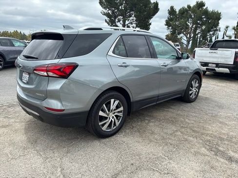 Used 2023 Chevrolet Equinox Premier FWD image 3