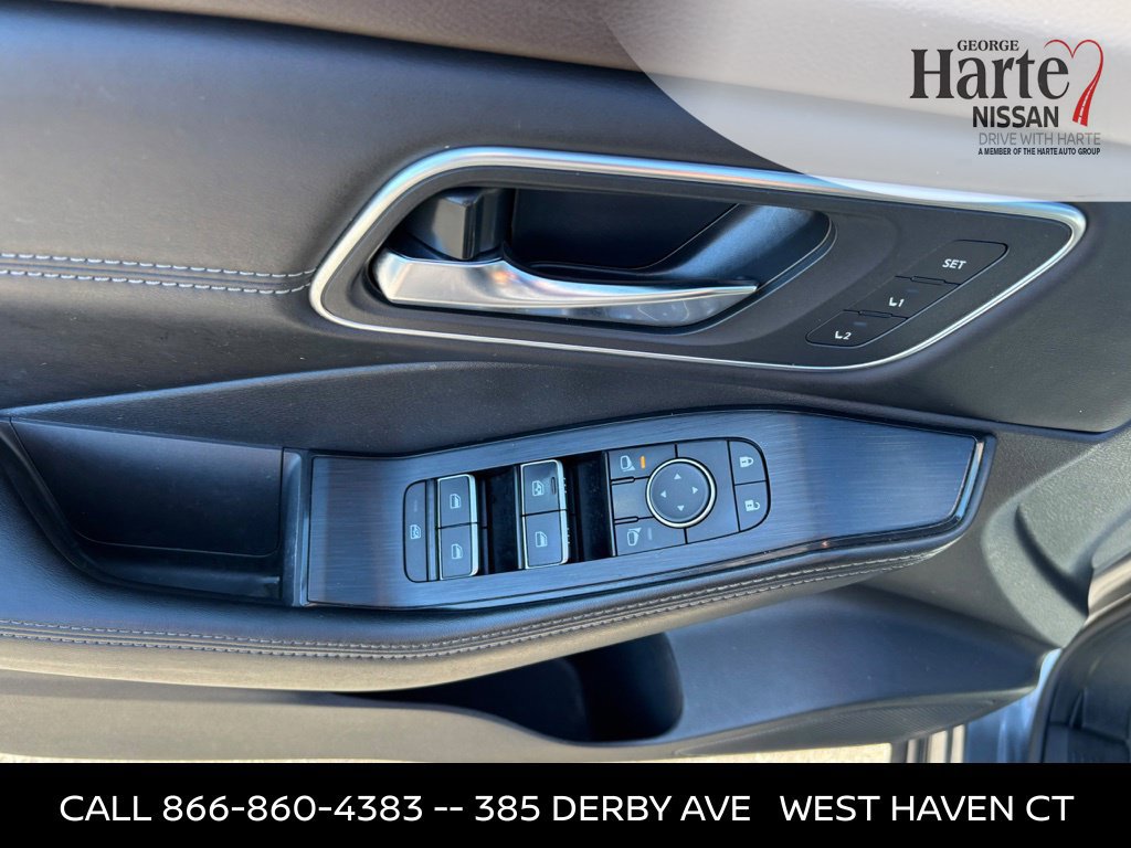 Certified 2022 Nissan Rogue Platinum w/ Head-Up Display Package AWD/4WD image 17