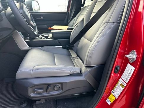 Used 2025 Toyota Tundra SR5 w/ SR5 Premium Package AWD/4WD image 14