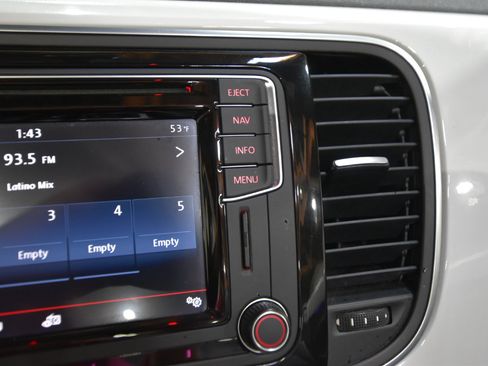 Used 2017 Volkswagen Beetle 1.8T SEL image 30