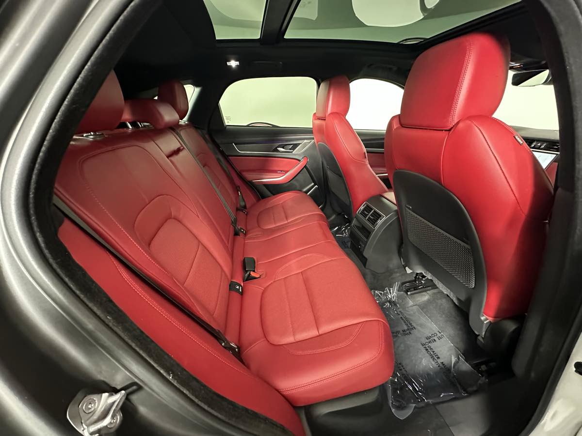 Used 2023 Jaguar F-PACE R-Dynamic S AWD/4WD image 28