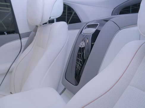Used 2022 Mercedes-Benz Maybach GLS 600 4MATIC image 36
