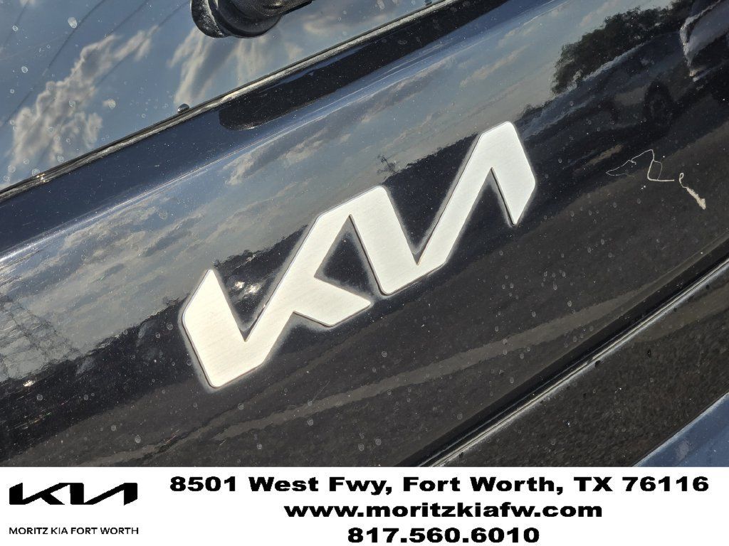 Certified 2022 Kia Soul LX w/ Technology Package FWD image 10