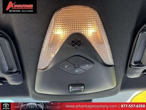 Certified 2022 Toyota C-HR XLE FWD image 36