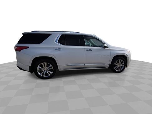 Used 2020 Chevrolet Traverse High Country FWD image 9