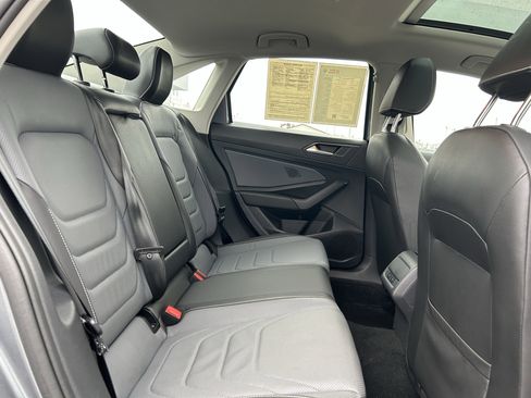 Certified 2025 Volkswagen Jetta SEL image 27