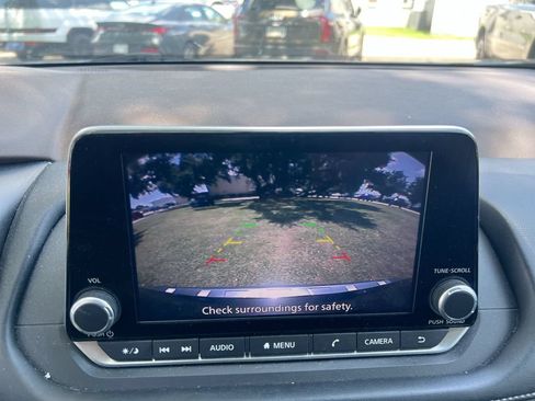 Used 2023 Nissan Rogue SV AWD/4WD image 21