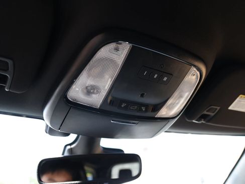 Used 2021 Dodge Durango R/T w/ Tow 'N Go Package AWD/4WD image 33